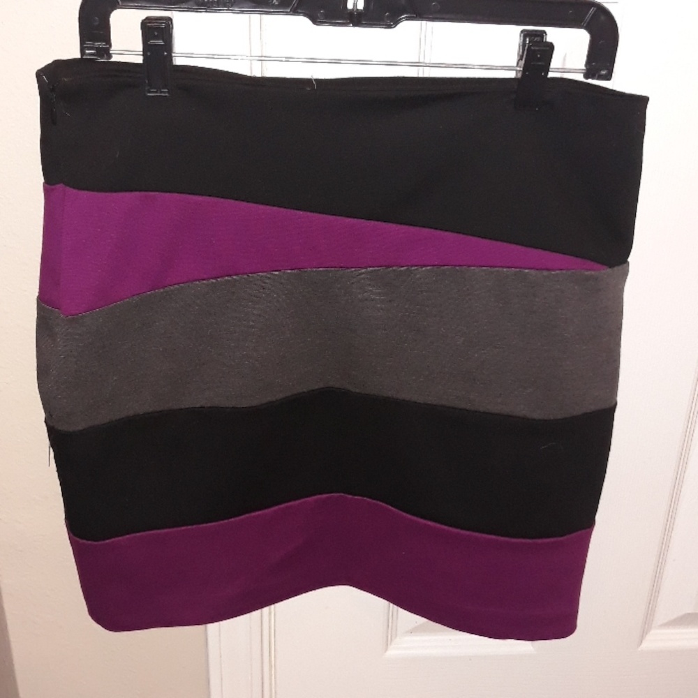 Multi-color skirts with zipper